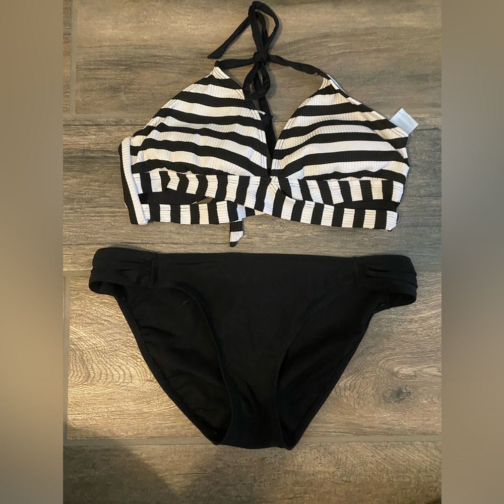 Black and white two piece swimwear